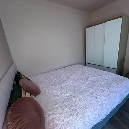 Happy Opera-3 Guest house