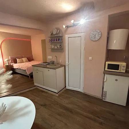 Guest house Happy Opera-3